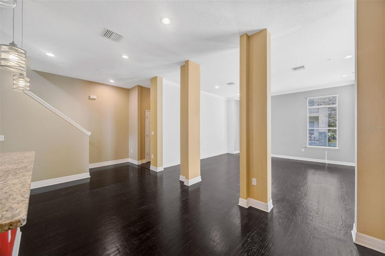 Listing Photo 12