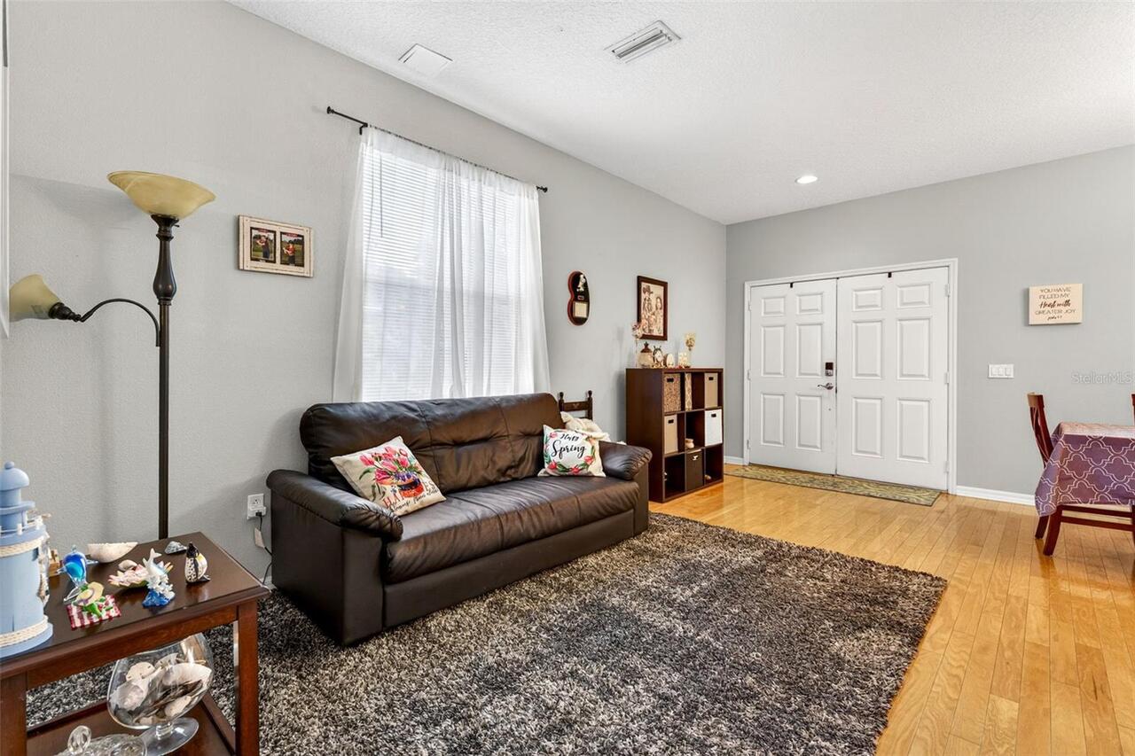Listing Photo 8