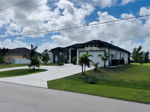 Listing Photo 11