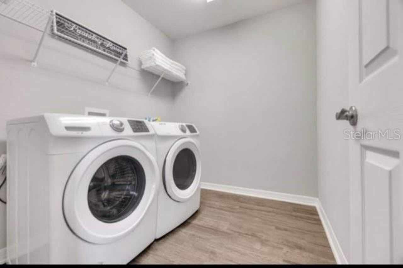Listing Photo 12