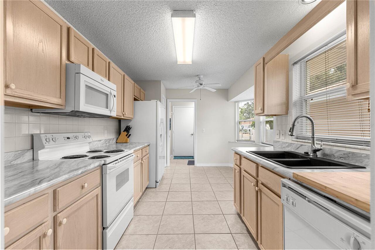 Listing Photo 9
