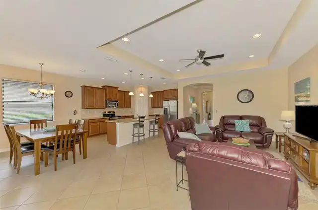 Listing Photo 14