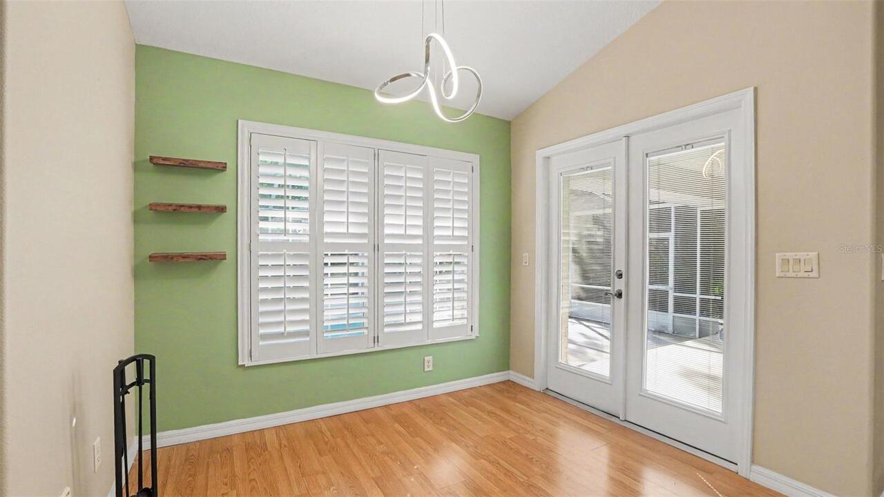Listing Photo 12
