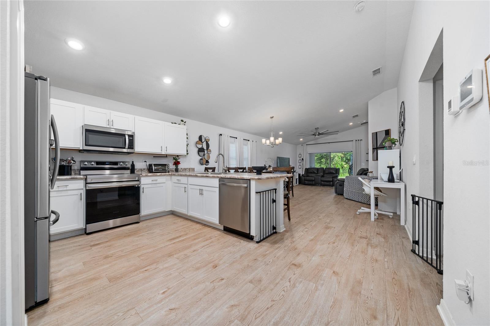 Listing Photo 16