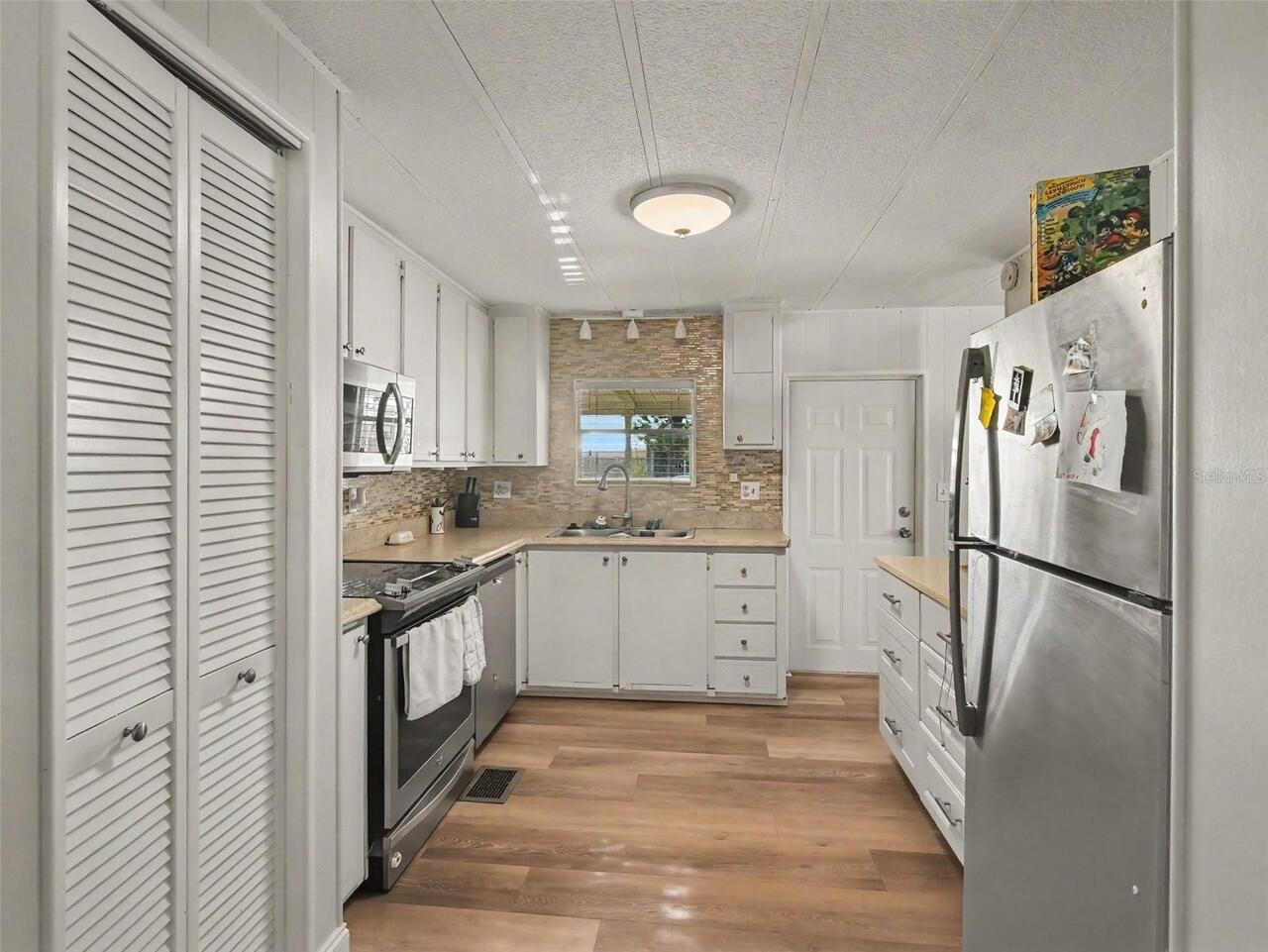 Listing Photo 16