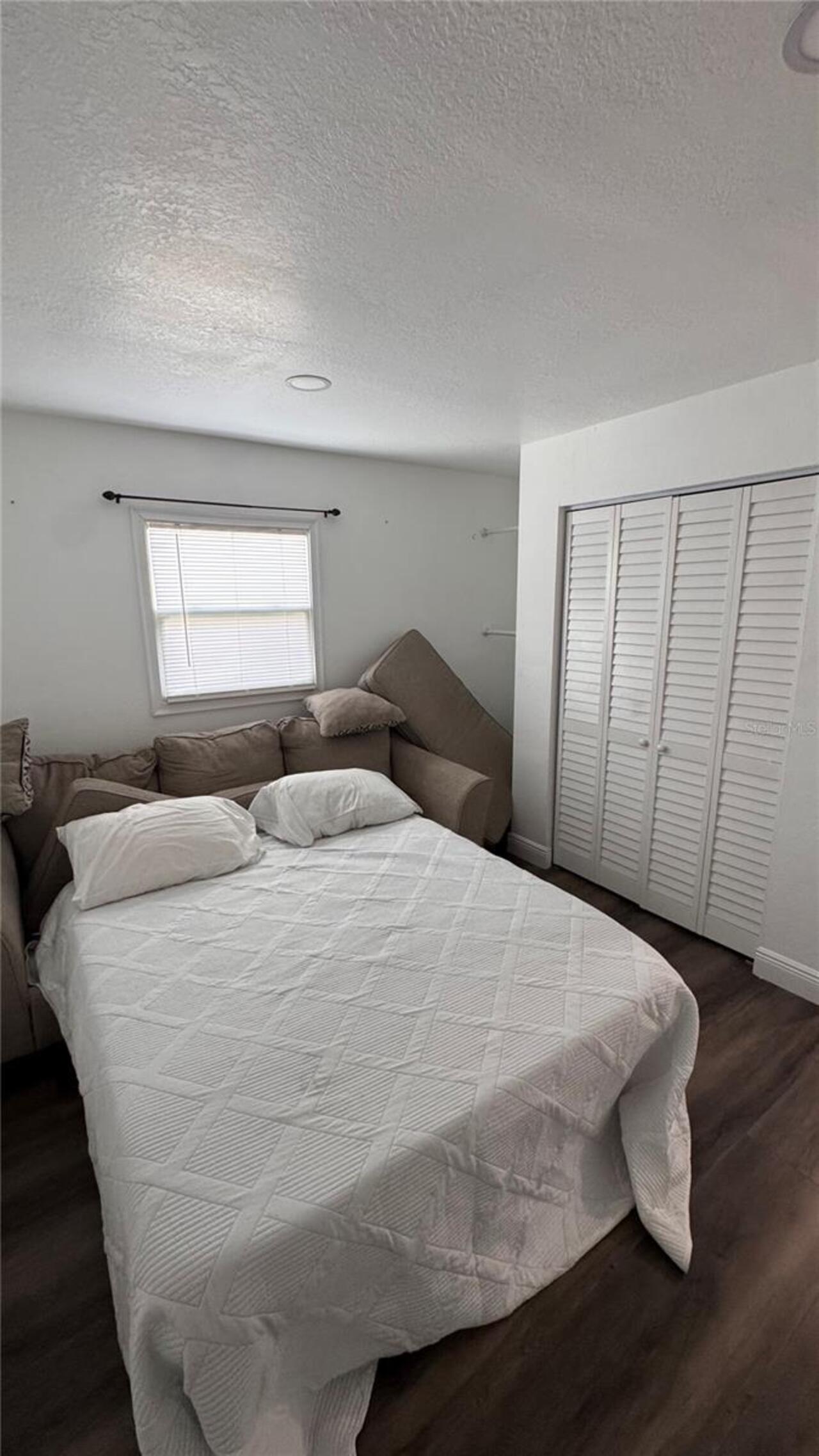 Listing Photo 14