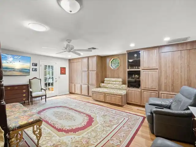 Listing Photo 25