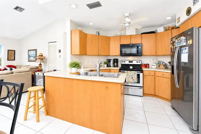 Listing Photo 16