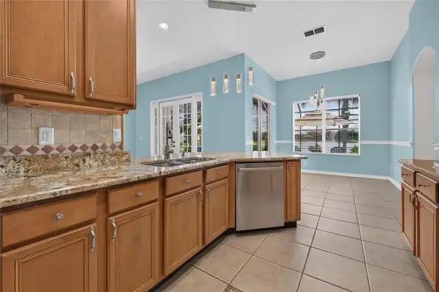 Listing Photo 14