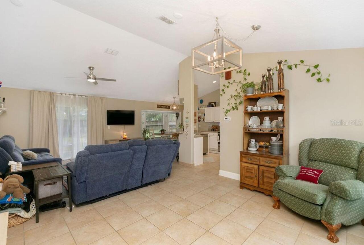 Listing Photo 7