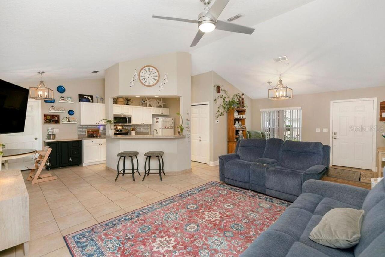 Listing Photo 8