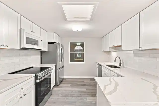 Listing Photo 17