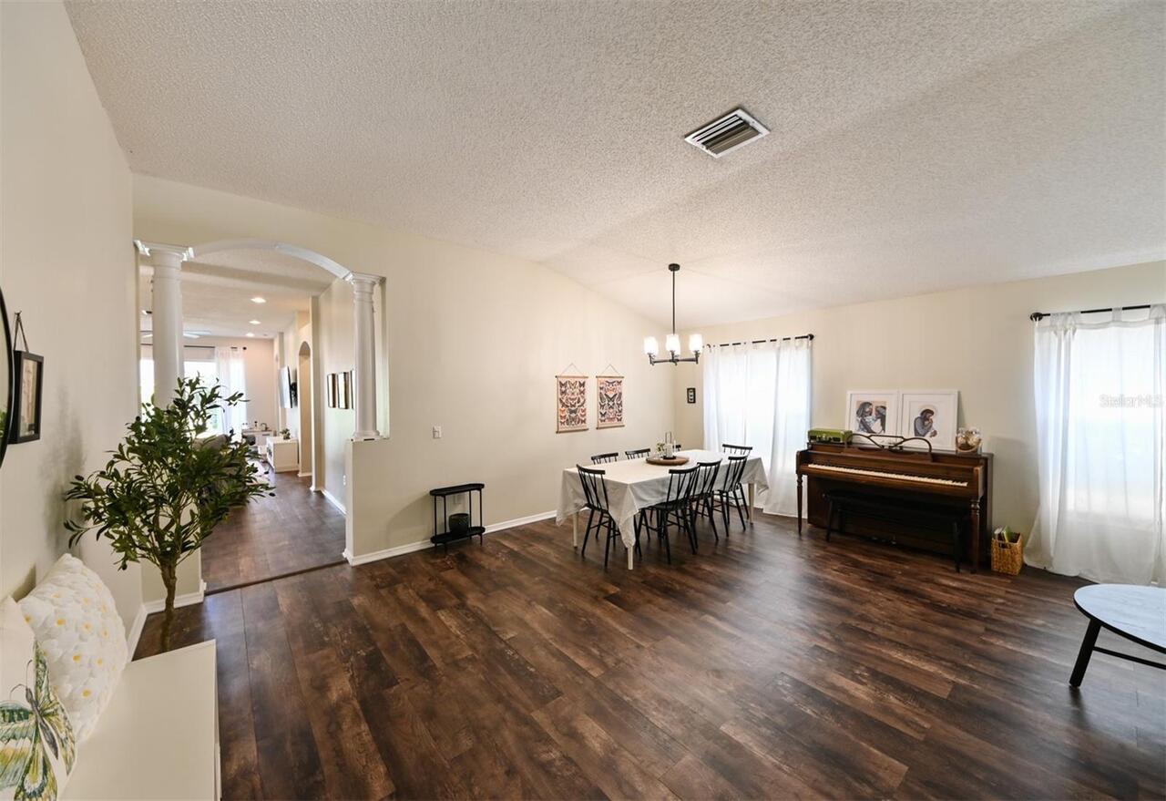 Listing Photo 9