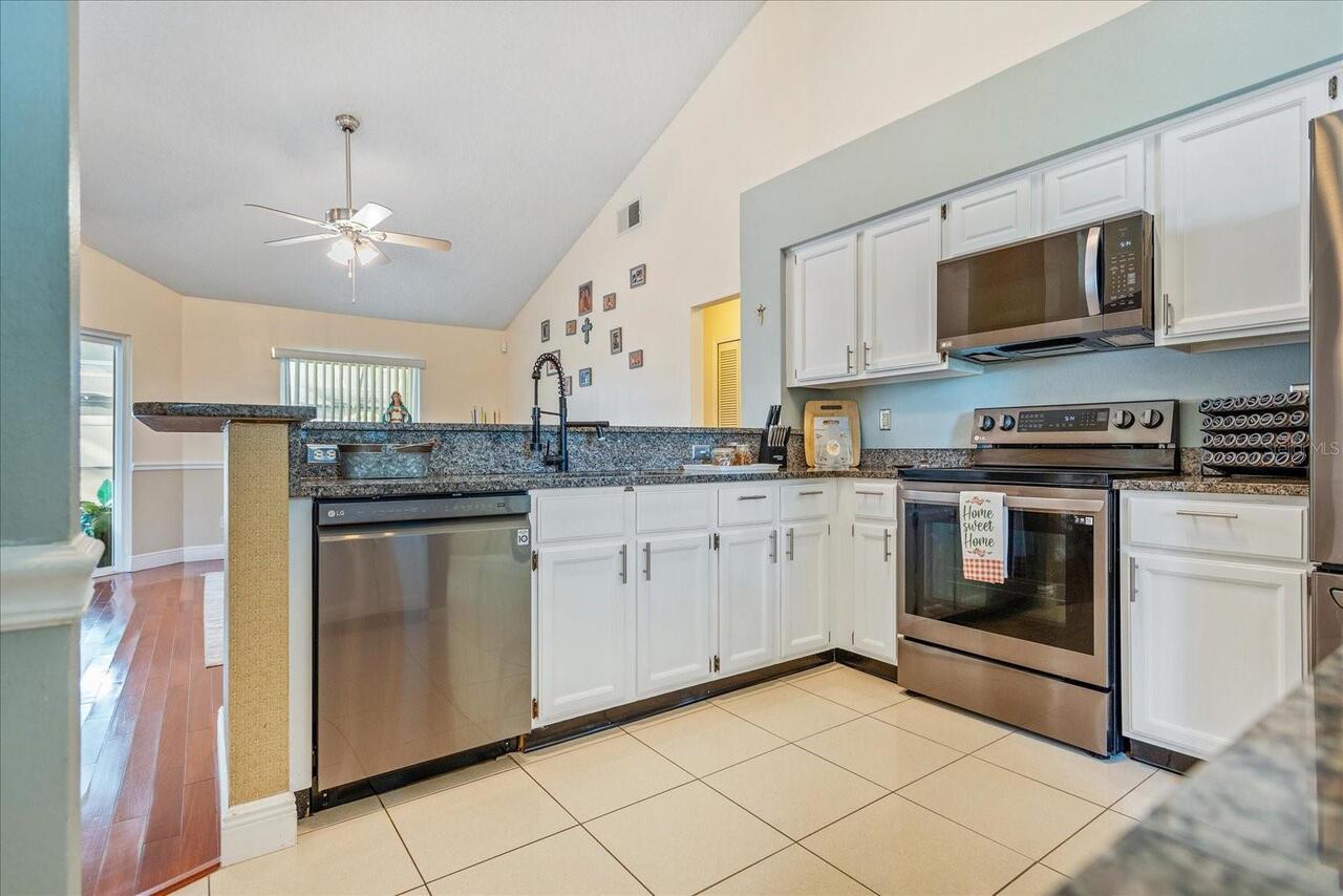 Listing Photo 9