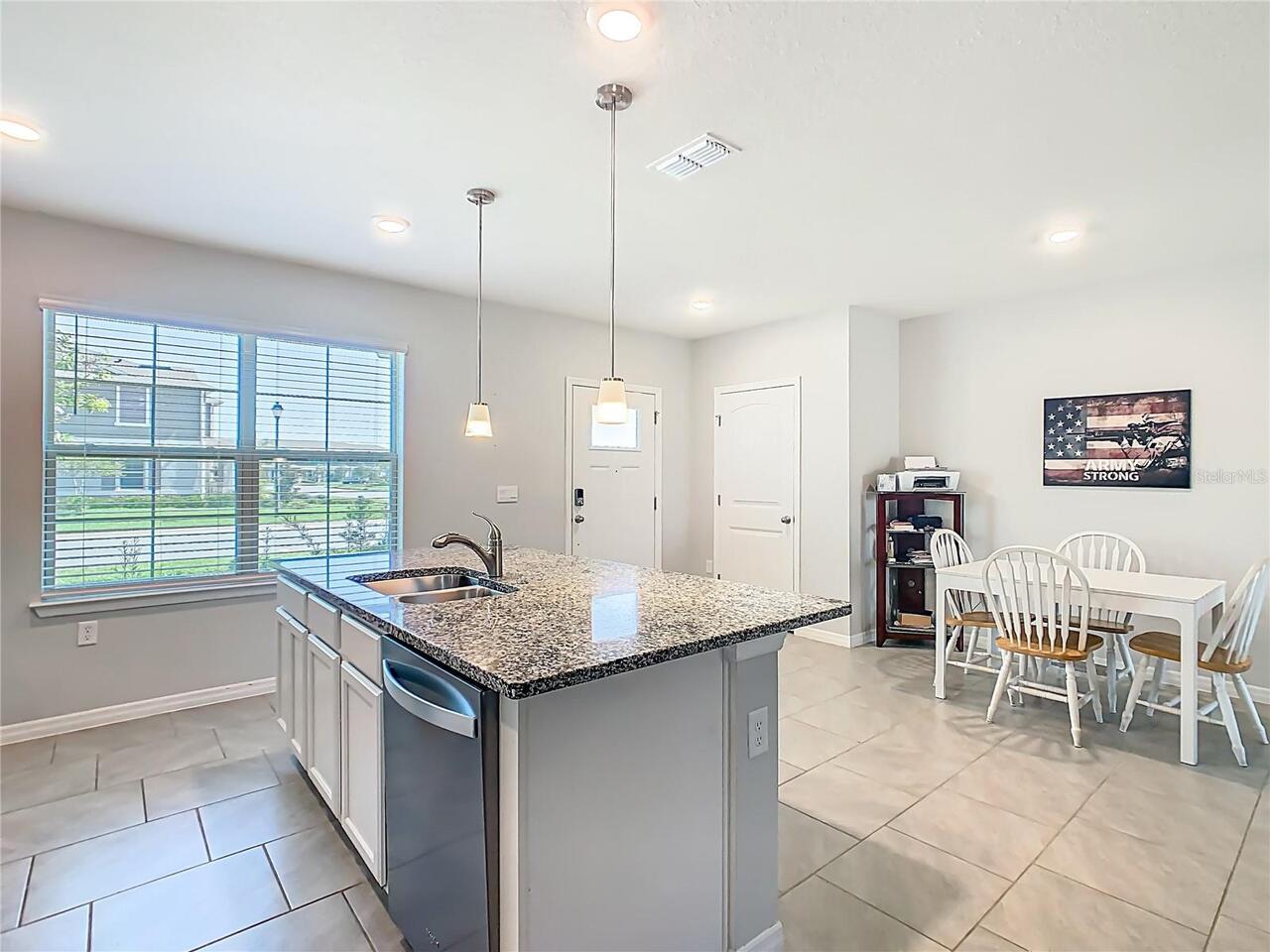 Listing Photo 8