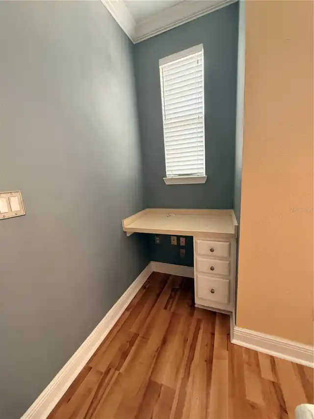Listing Photo 8