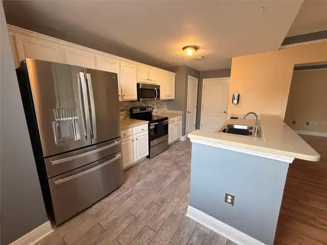 Listing Photo 12