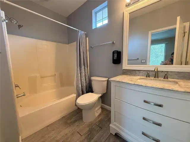 Listing Photo 19