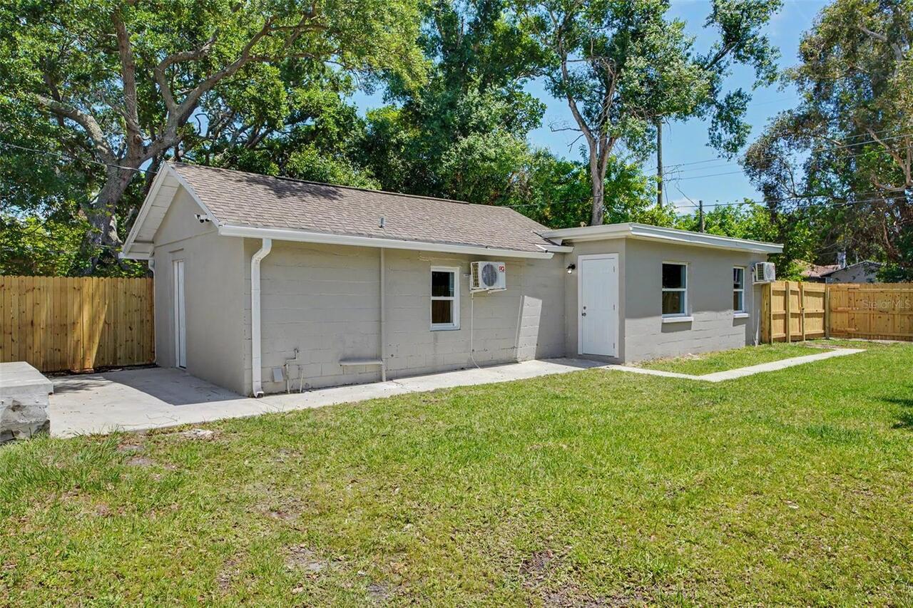 Listing Photo 10