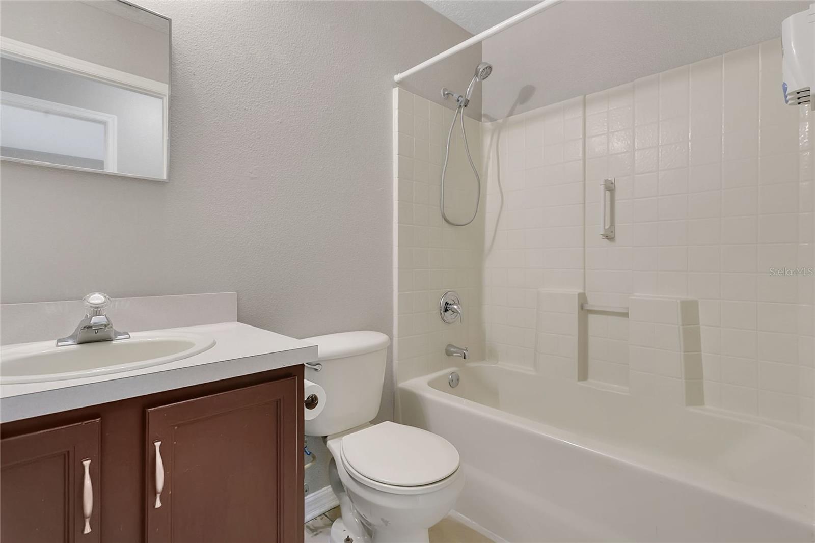 Listing Photo 12