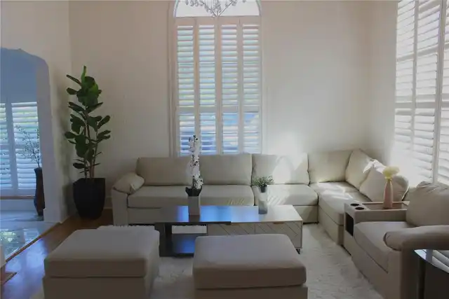 Listing Photo 9