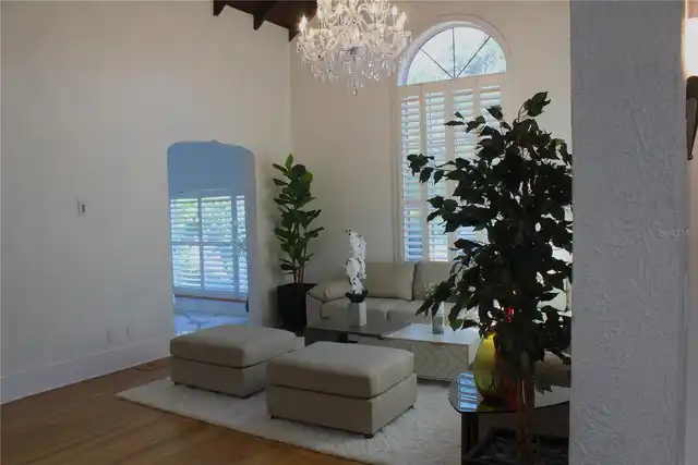 Listing Photo 10