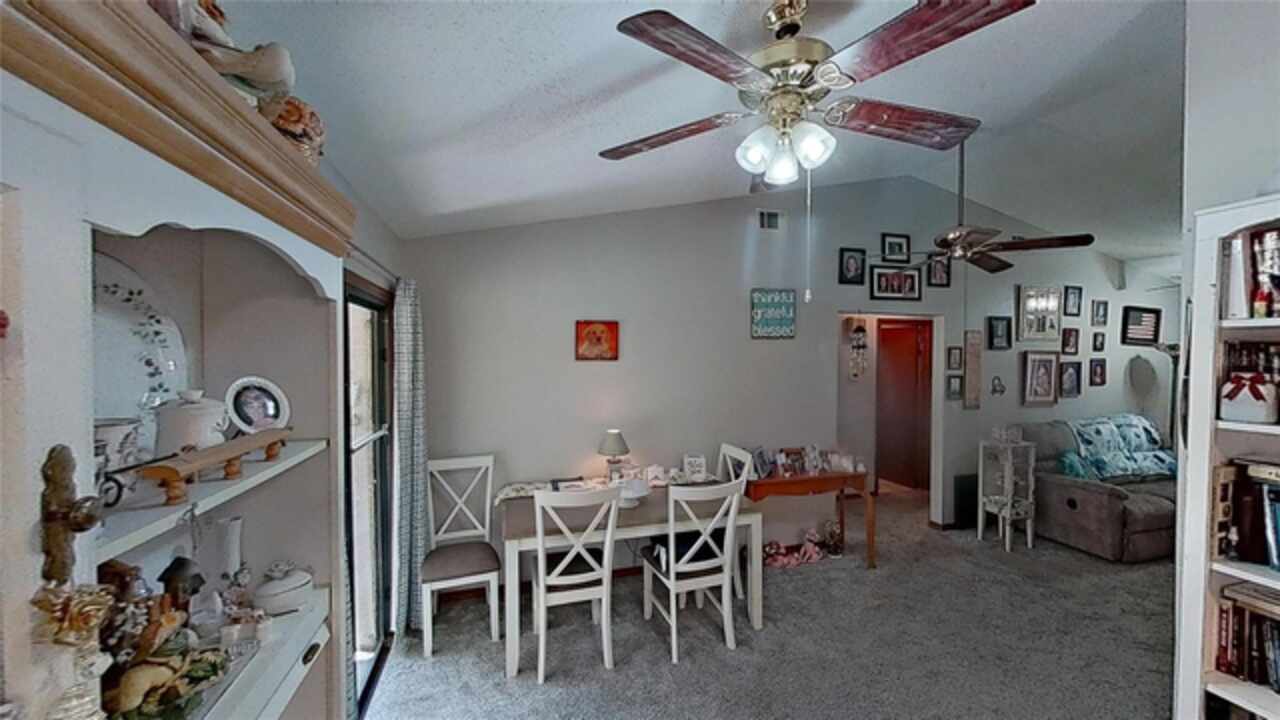 Listing Photo 8