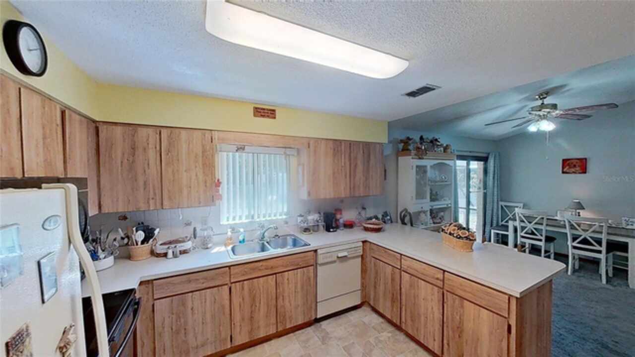 Listing Photo 9