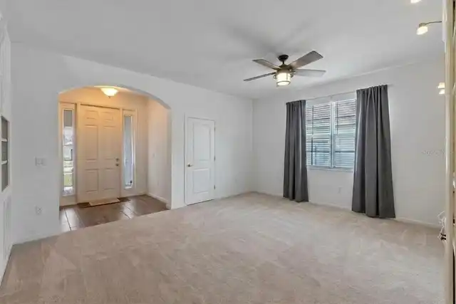 Listing Photo 9