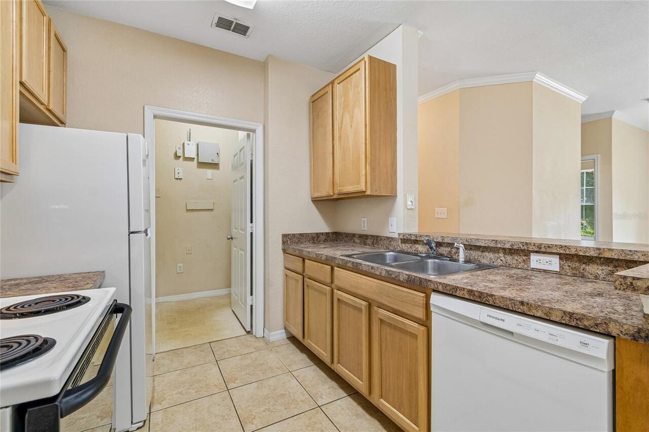 Listing Photo 14