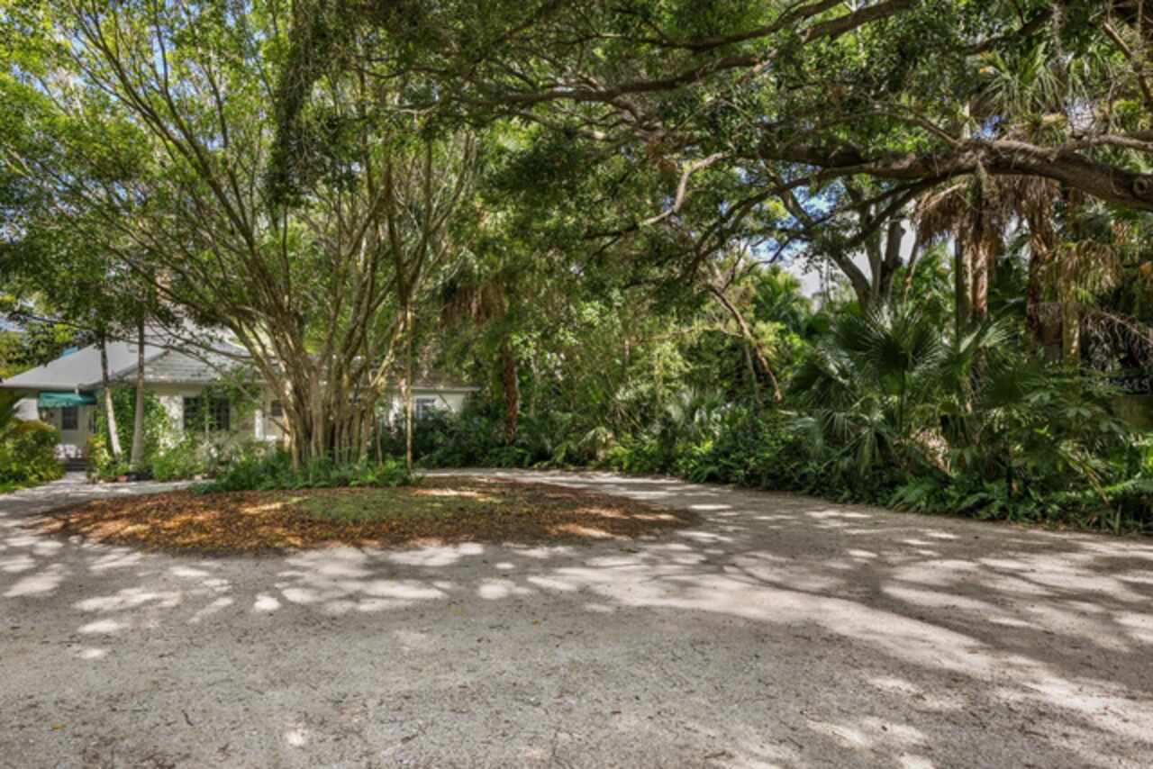 Listing Photo 16