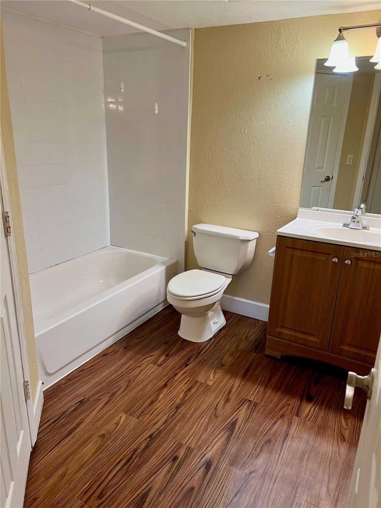 Listing Photo 12