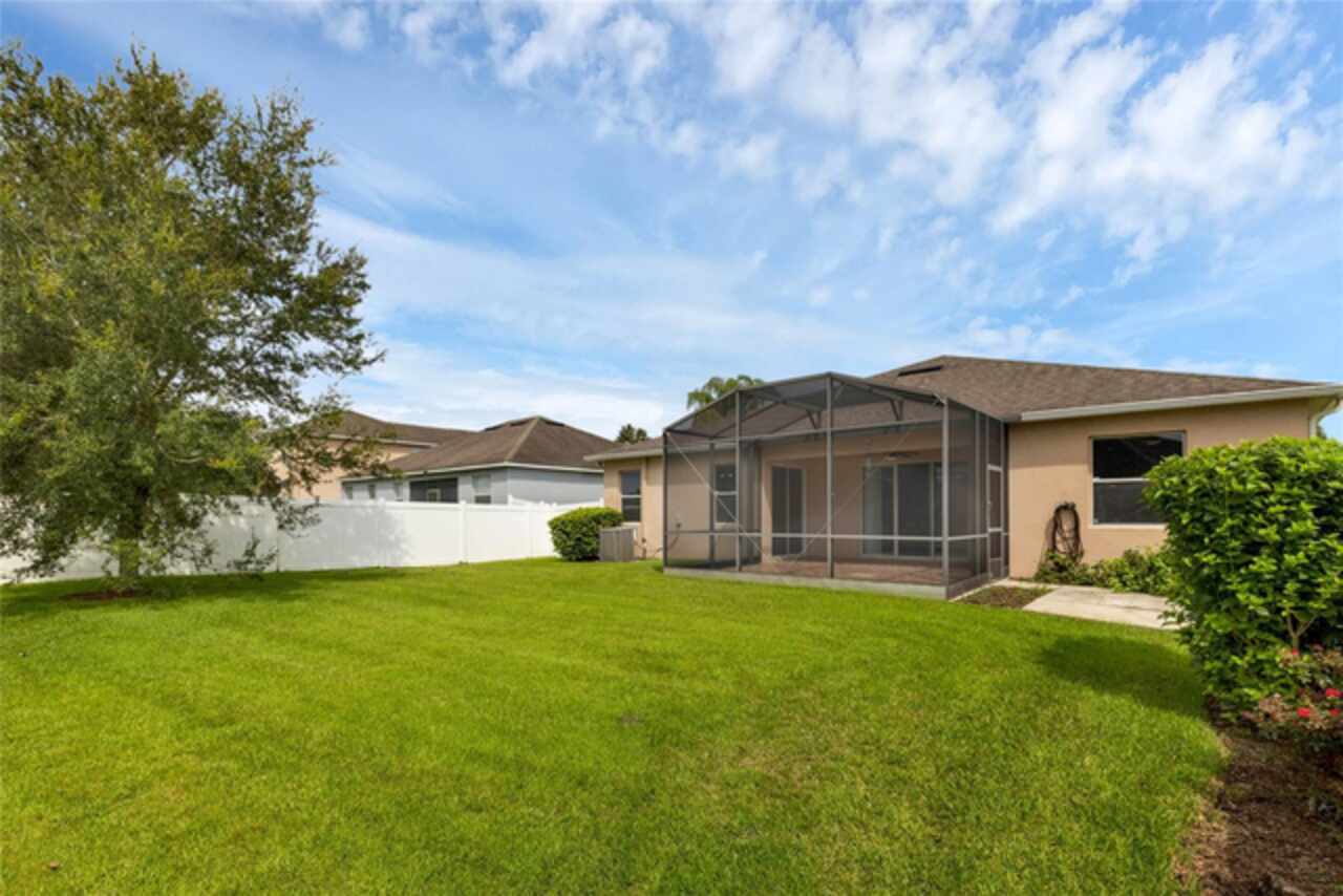 Listing Photo 12