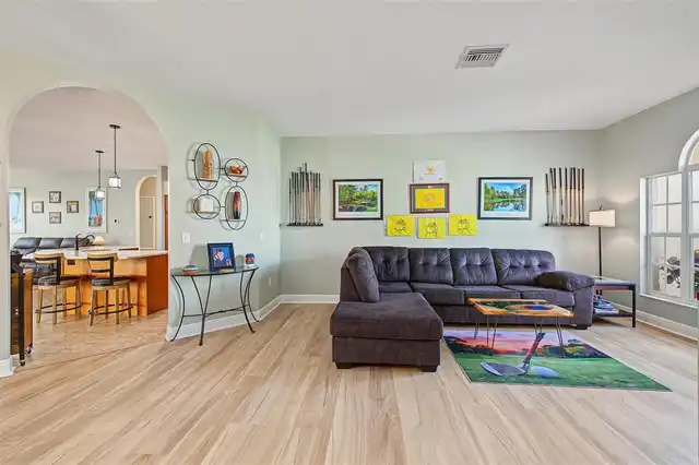 Listing Photo 14