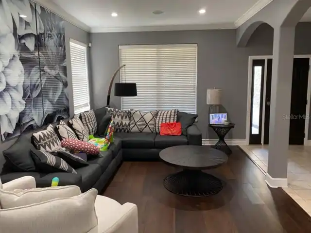Listing Photo 10