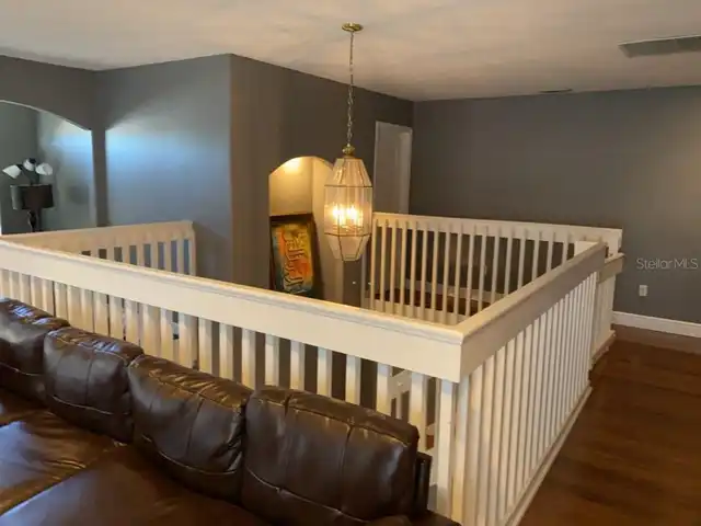 Listing Photo 11