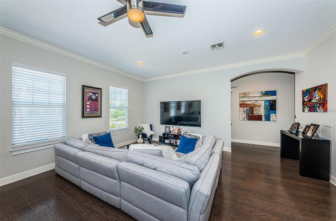 Listing Photo 8
