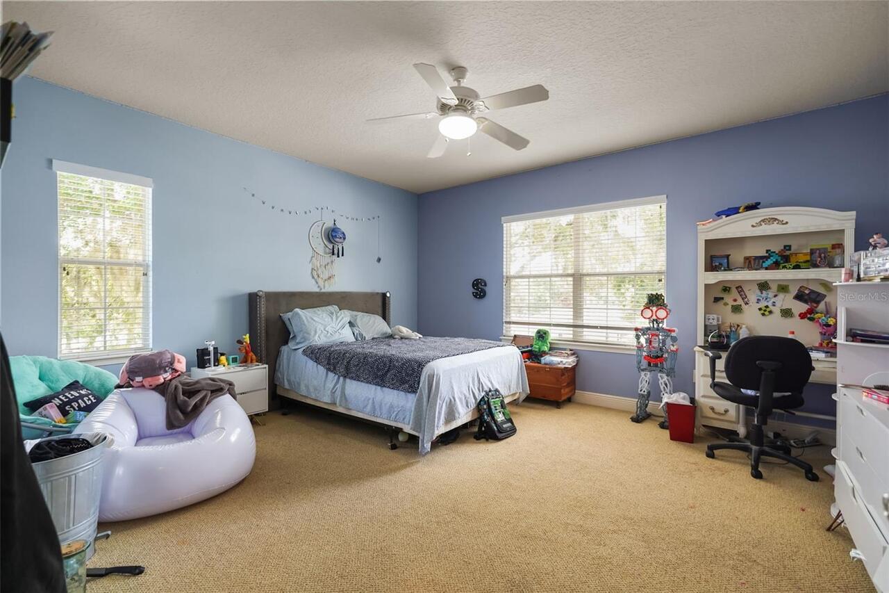 Listing Photo 11