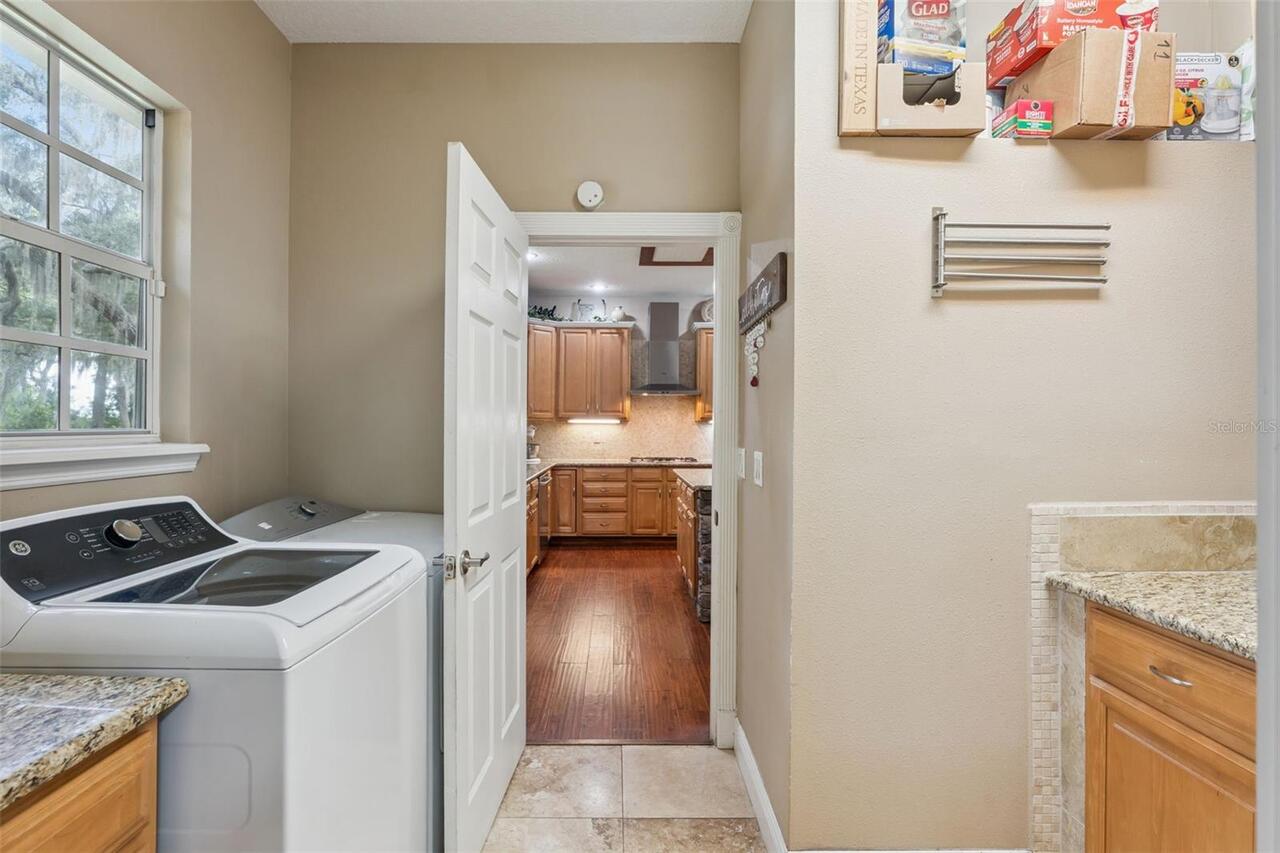 Listing Photo 12