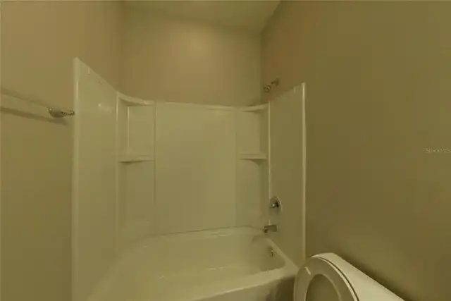 Listing Photo 14
