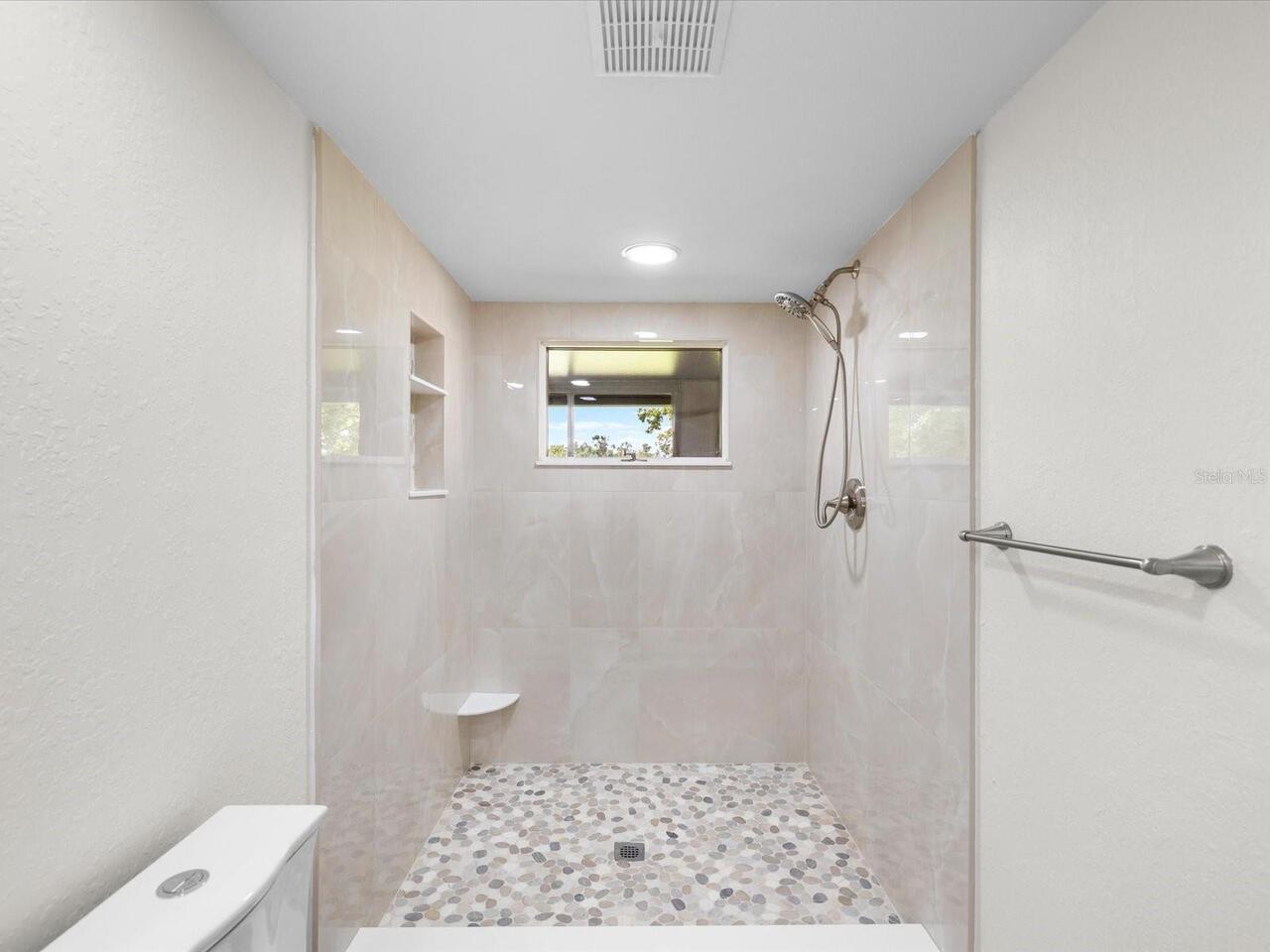 Listing Photo 38