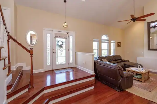 Listing Photo 6