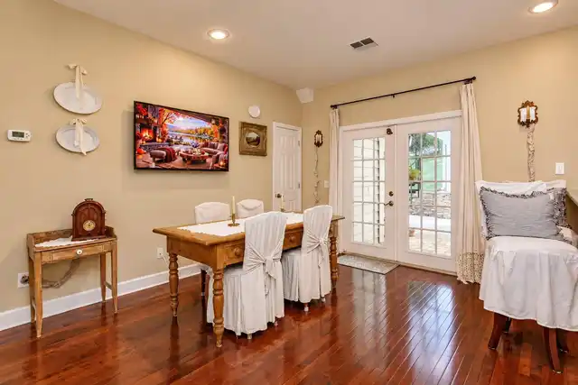 Listing Photo 14