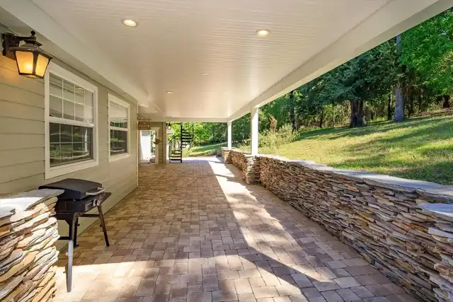 Listing Photo 18
