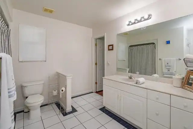 Listing Photo 25