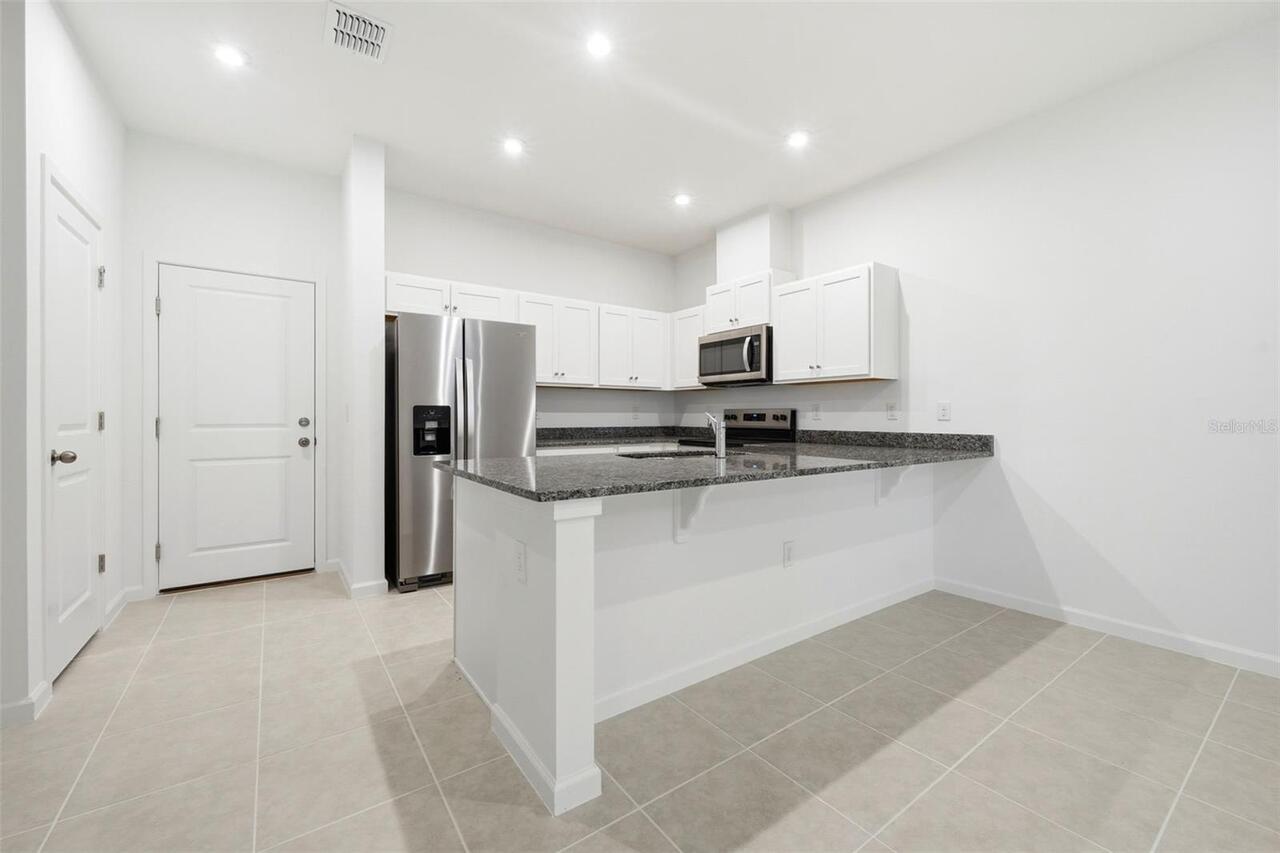 Listing Photo 10