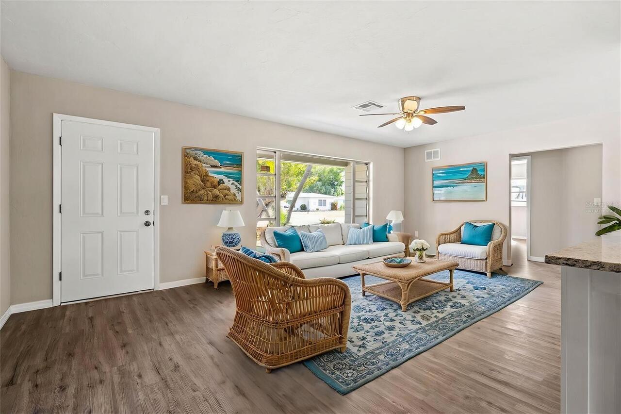 Listing Photo 8