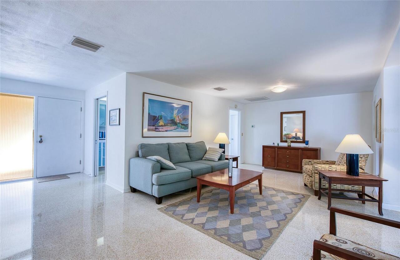 Listing Photo 7