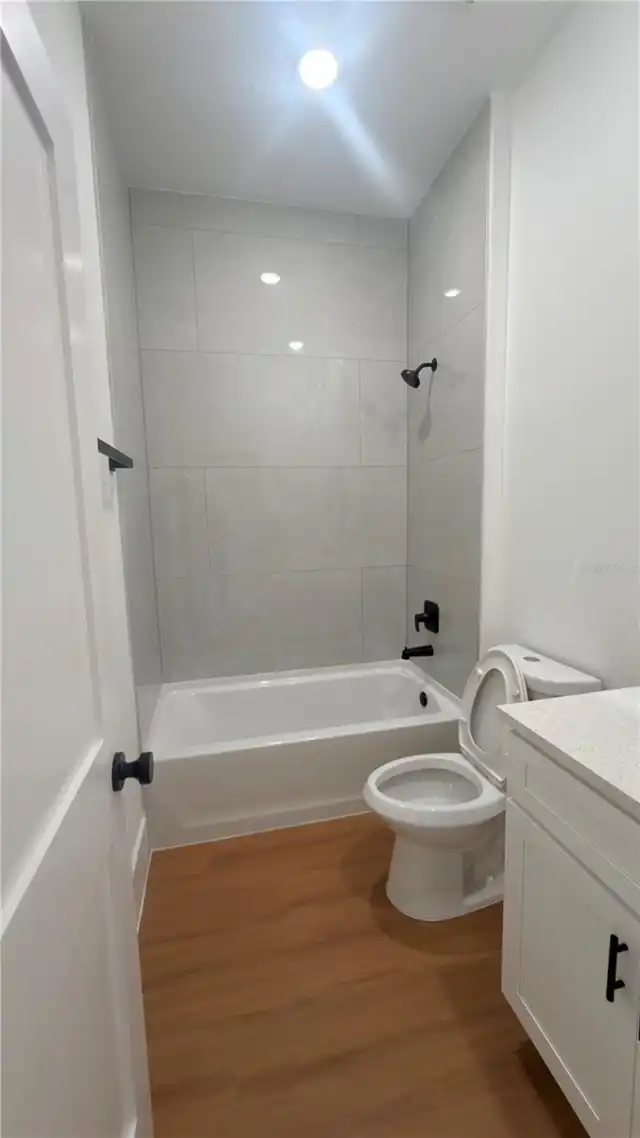 Listing Photo 15