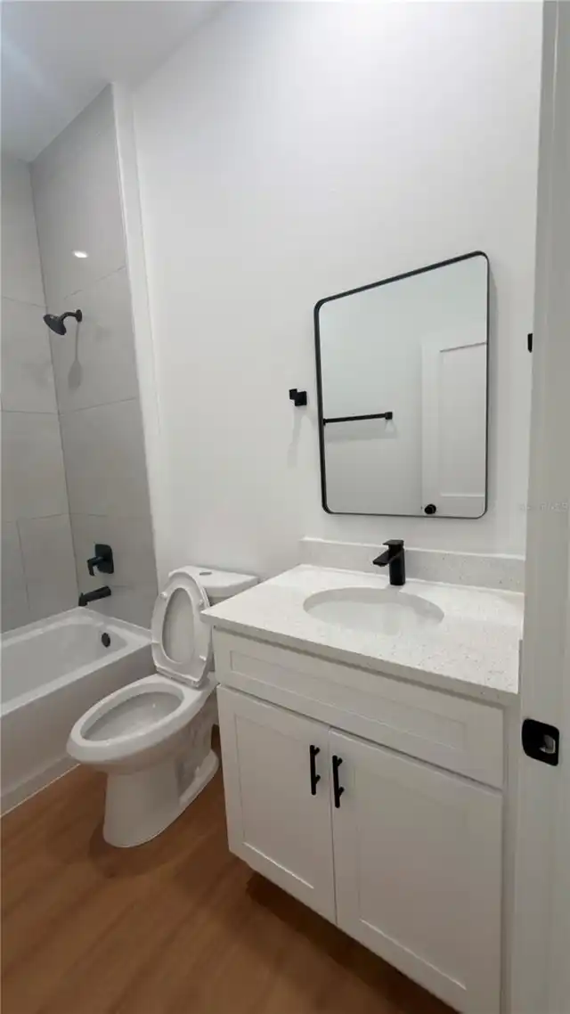 Listing Photo 16